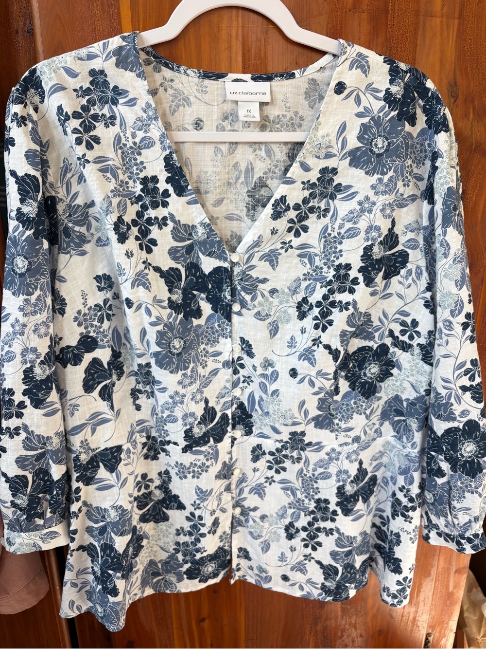 Liz Claiborne Navy and White Floral V-Neck Button Blouse